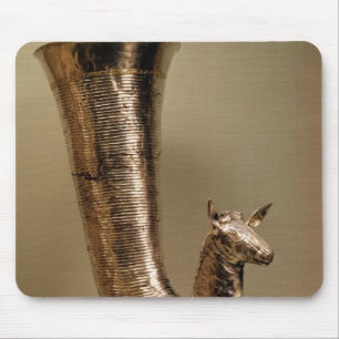 Rhyton in Form eines Steinbocks, vom Iran Mousepad