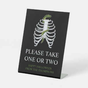 Rib Cage Schlange Halloween Trick oder Treaters Ca Sockelschild