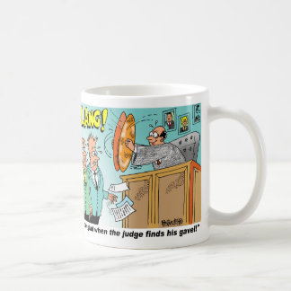 Richter-schlagende Paare Becken auf Bank Kaffeetasse
