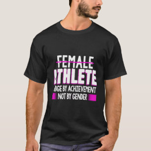 Richterin bei weiblichen Sportlern nach Erzielen n T-Shirt