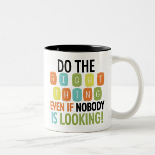 Richtiges tun zweifarbige tasse