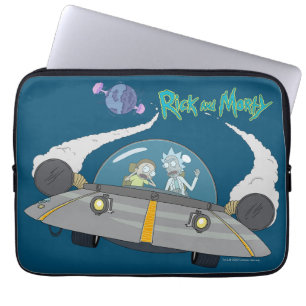 RICK UND MORTY™   Abfliegen im Raumschiff Laptopschutzhülle