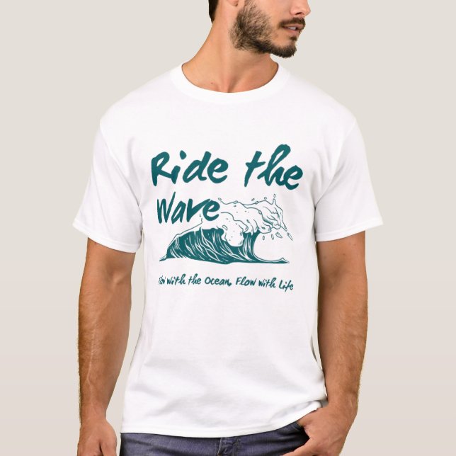 Ride the Wave Surf Design T-Shirt (Vorderseite)