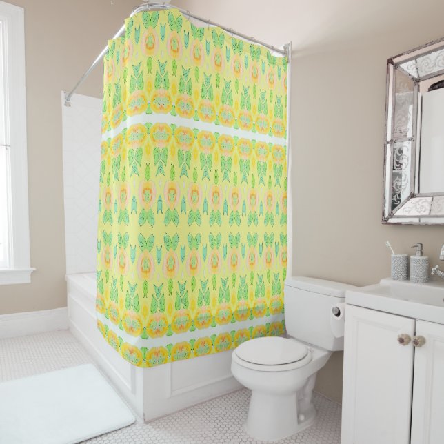 Rideau de douche à fleurs jaune (En situation)