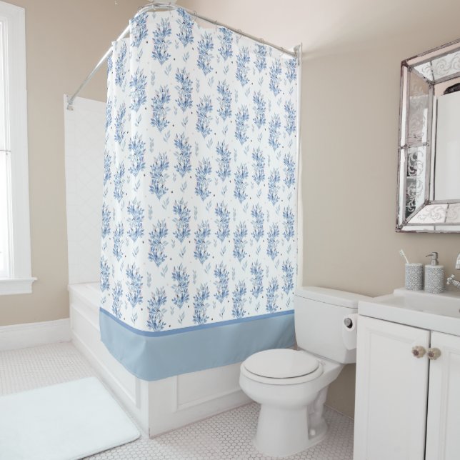 Rideau de douche à motif floral bleu (En situation)