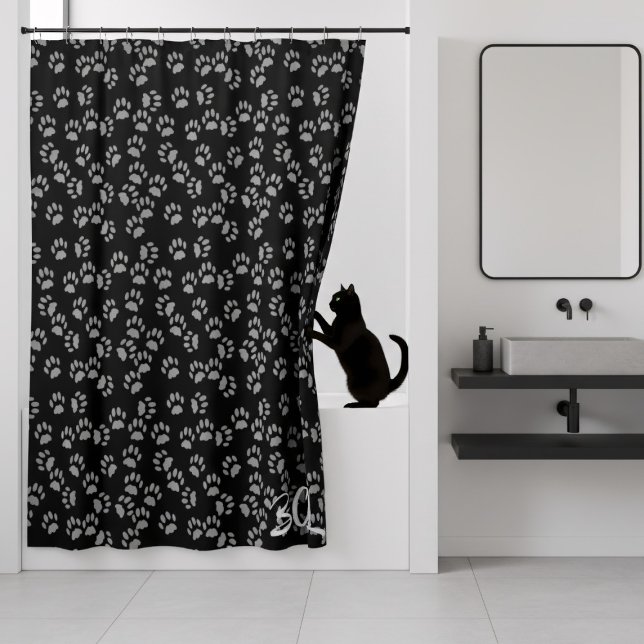 Rideau de douche Motif noir et gris Empreinte de p (My cat doesn't like water. Does yours? If they do, this paw print shower curtain is just for you)