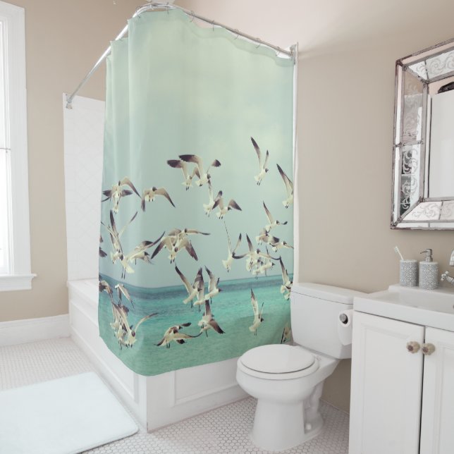 Rideau en douche de mouettes en vol (En situation)