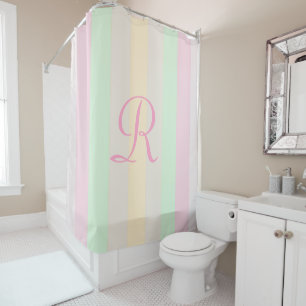 Rideau en douche rayé en pastel pâle - monogramme