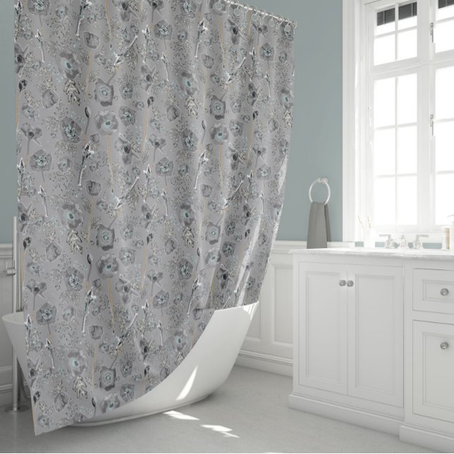 Rideaux De Douche Aquarelle de Poppies (Poppies Gray Light Blue Watercolor Floral Pattern Shower Curtain from Studio Posies.)
