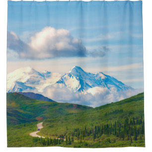 Rideaux De Douche Avec ses immenses montagnes et entouré d'une merve