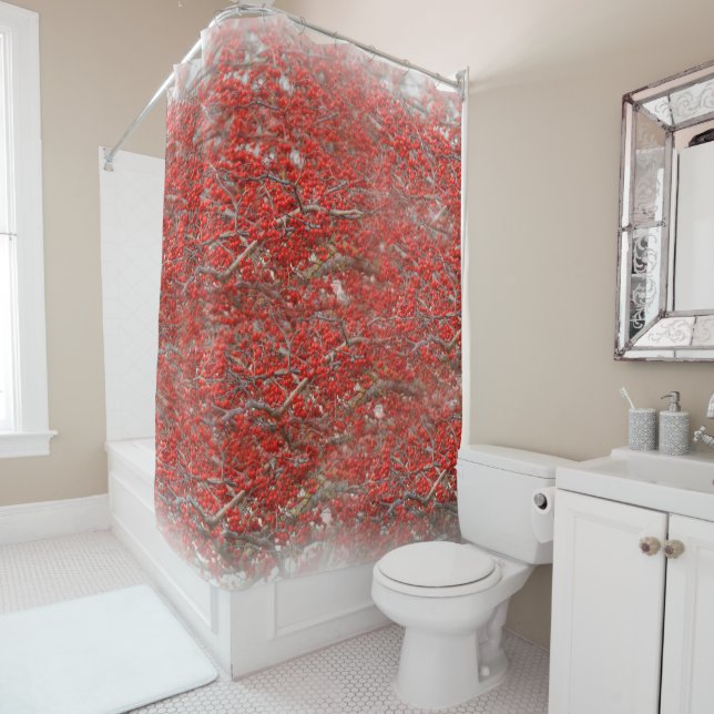 Rideaux De Douche Baies d'hiver rouge vif Baies d'arbre blanc (En situation)