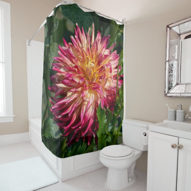Rideaux De Douche Beauté florale canadienne, Chrysanthème orange (En situation)
