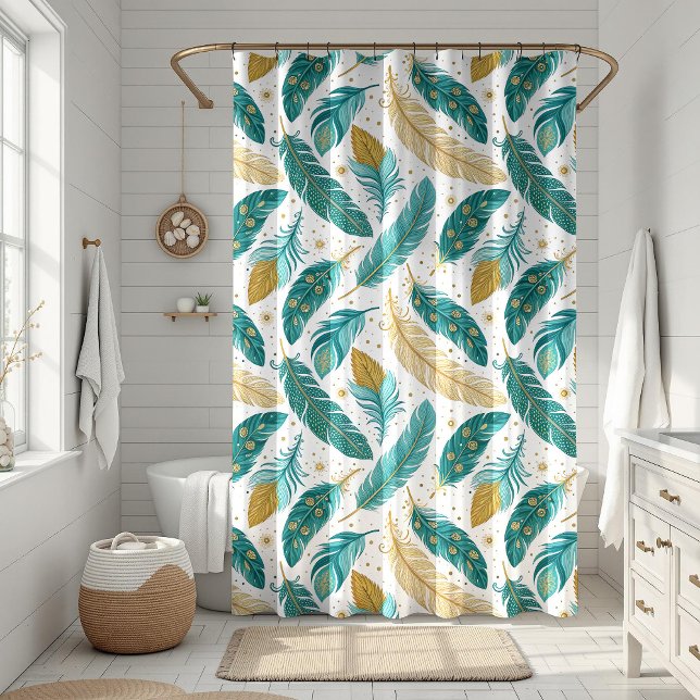 Rideaux De Douche Boho Turquoise et or plumes (Boho Teal and Gold Feathers Shower Curtain in a sunny white boho bathroom.)