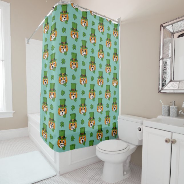 Rideaux De Douche Cat w Green Casquette et Shamrock St Patrick's Mot (En situation)