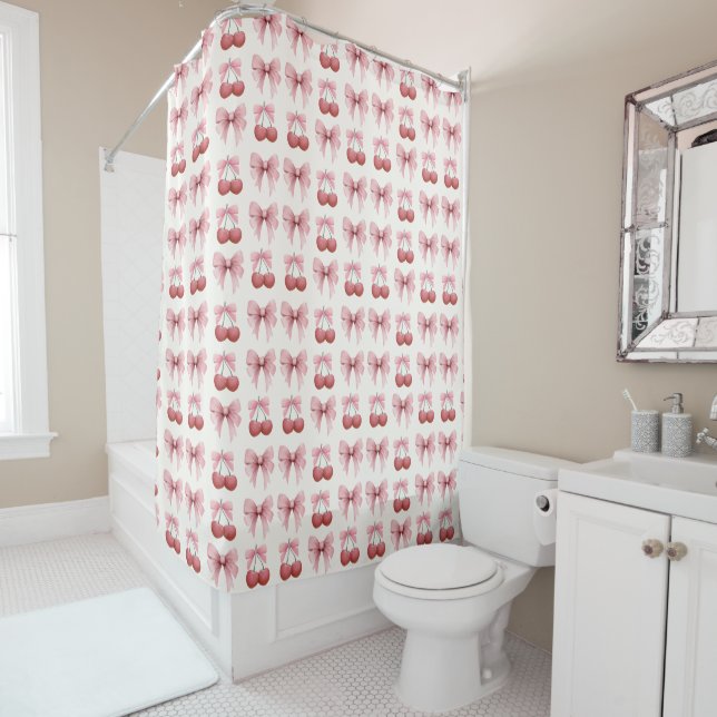 Rideaux De Douche Coquette fille de vaches et cerises roses (En situation)