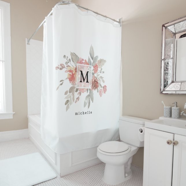 Rideaux De Douche Élégant Monogramme floral rose pâle (En situation)
