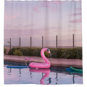 Rideaux De Douche Flamant rose flotteur dans la piscine