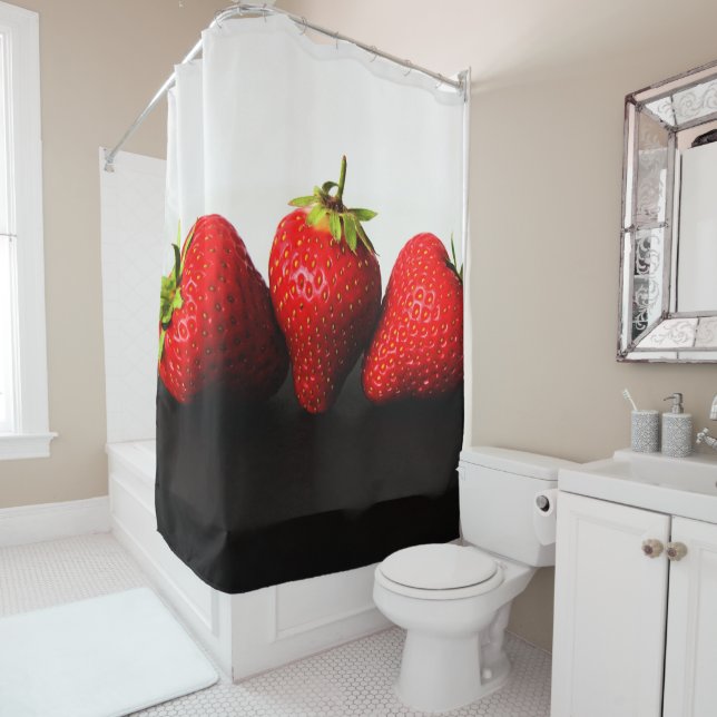 Rideaux De Douche Fraises Sur Blanc Sur Noir Sccna (En situation)