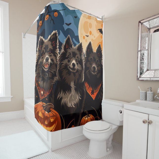 Rideaux De Douche Lapphund finlandais Halloween Éffrayant (En situation)
