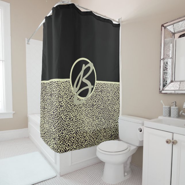 Rideaux De Douche Monogramme personnalisé Leopard à crème noire (En situation)