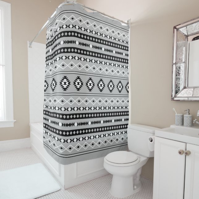 Rideaux De Douche Motif de motifs mixtes noir blanc aztèque (En situation)