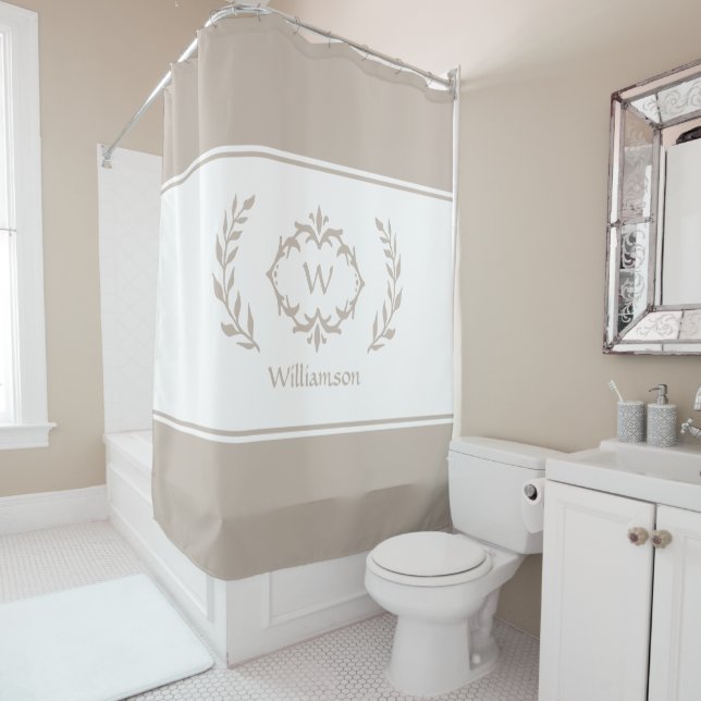 Rideaux De Douche Nom Monogramme personnalisé initial Beige Blanc (En situation)