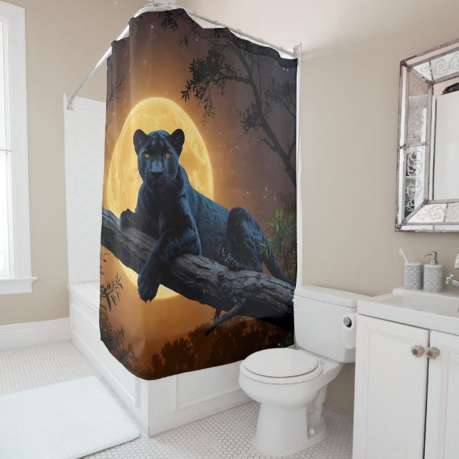 Rideaux De Douche Panthère noire majestueuse sur arbre avec lune (En situation)