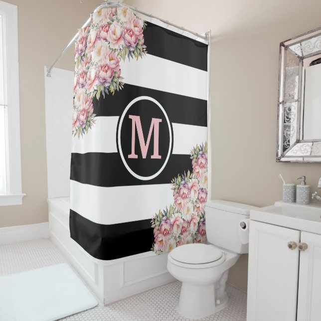 Rideaux De Douche Peonies roses Monogrammes rayés noir et blanc (En situation)