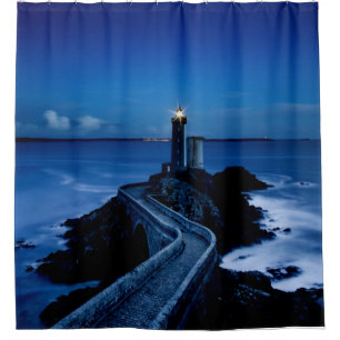 Rideaux De Douche Phare sur mur dans l'océan la nuit