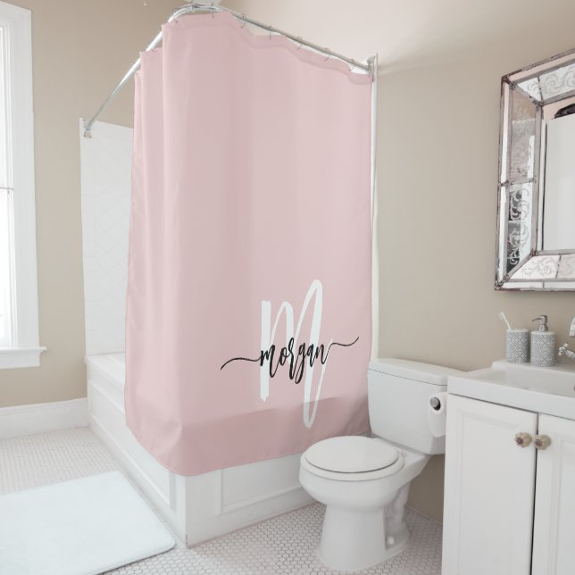 Rideaux De Douche Pink Modern Script Girl Monogramme Nom (En situation)