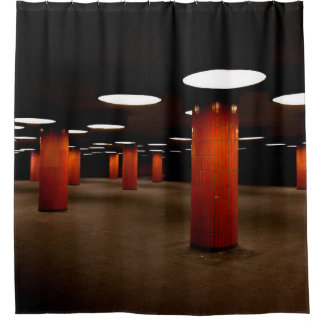RIDEAUX DE DOUCHE POSTE ROUGE SOUS PLAFOND LUMIÈRE LA NUIT
