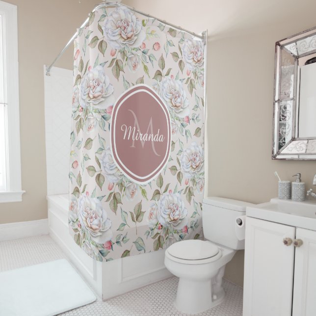 Rideaux De Douche Rose rose pâle Motif avec Monogramme et nom (En situation)