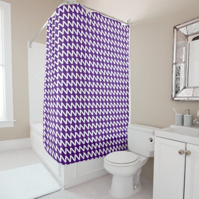 Rideaux De Douche Royal violet et blanc Moderne Sharp Waves (En situation)