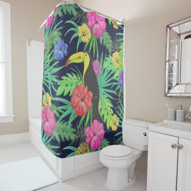 Rideaux De Douche Tucan tropical et forêt tropicale Feuille (En situation)