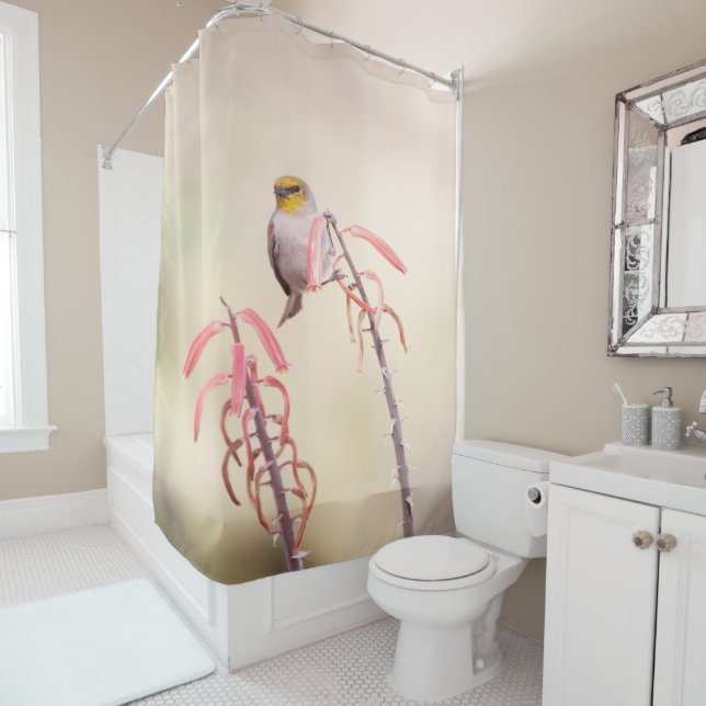 Rideaux De Douche Verdin perché sur le pénis (En situation)