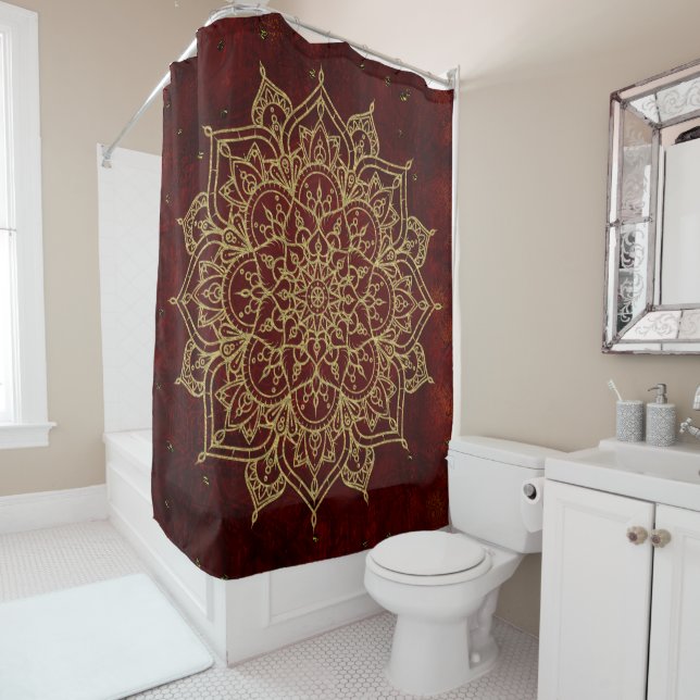 Rideaux De Douche Vin profond Rouge Mandala & Gold Glam Moderne Chic (En situation)
