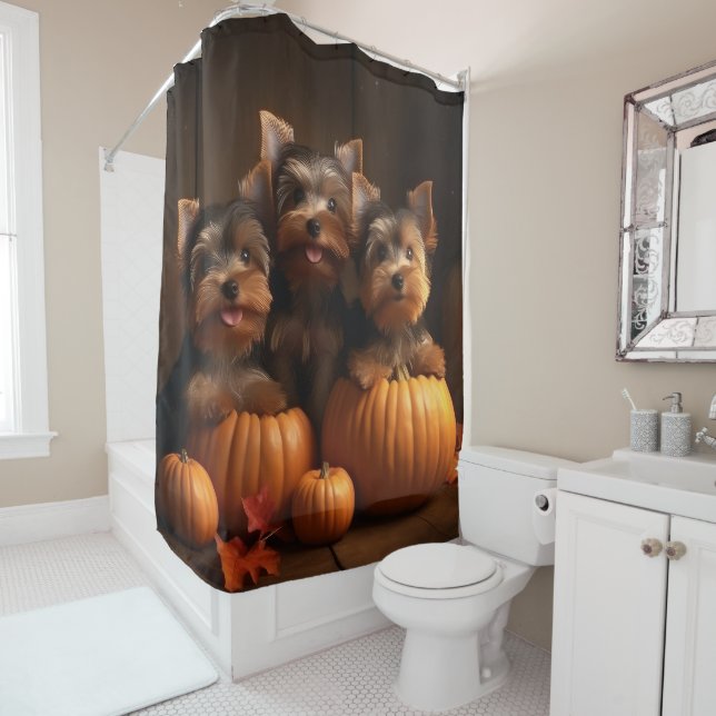 Rideaux De Douche Yorkshire Terrier Chiot Automne Citrouille délice (En situation)