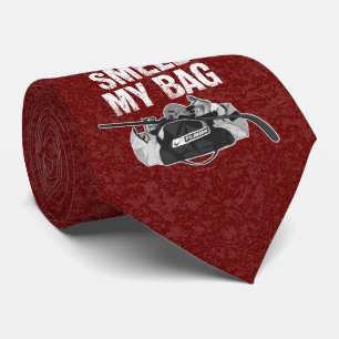 Riech mir in der Tasche (Hockeyschläger). Krawatte