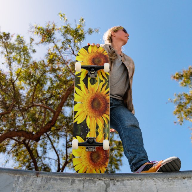Riesenblume, gelbe Blütenmuster Skateboard (Außenbereich 1)