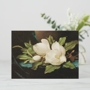 Riesige Magnolien auf einem blauen Samttuch von MJ