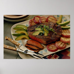 Rinderbraten in Scheiben mit gegrillten roten Zwie Poster