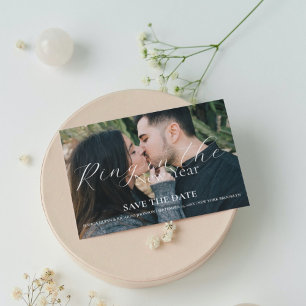 Ring im neuen Jahr Hochzeit Speichern Sie das Datu Einladung