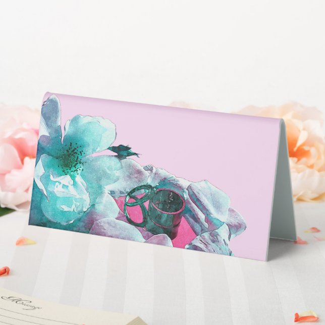 Ringe mit weißen Rosenblättern Tischaufsteller (In Situ (Hochzeit))