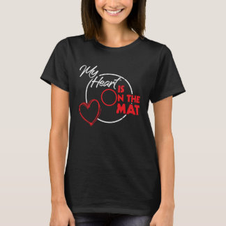 Ringen Mein Herz liegt auf der Matte Mama ringt T-Shirt