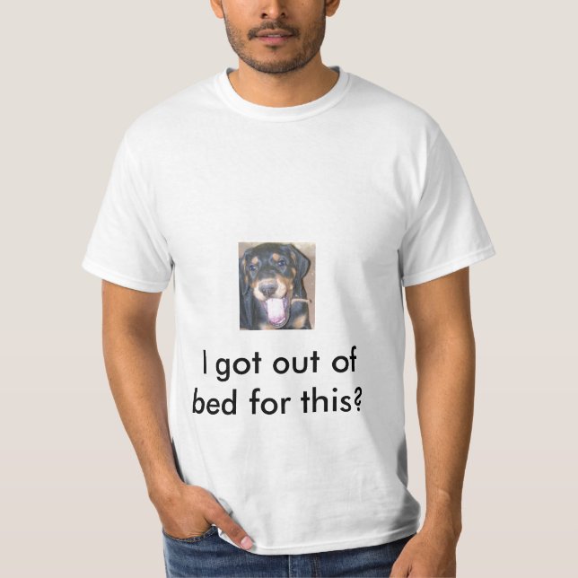 Rio-Dobermann-Welpe, Gähnen, schläfrig T-Shirt (Vorderseite)