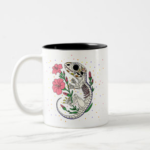 Rittersporn und Eidechsenskelett des Juli Zweifarbige Tasse