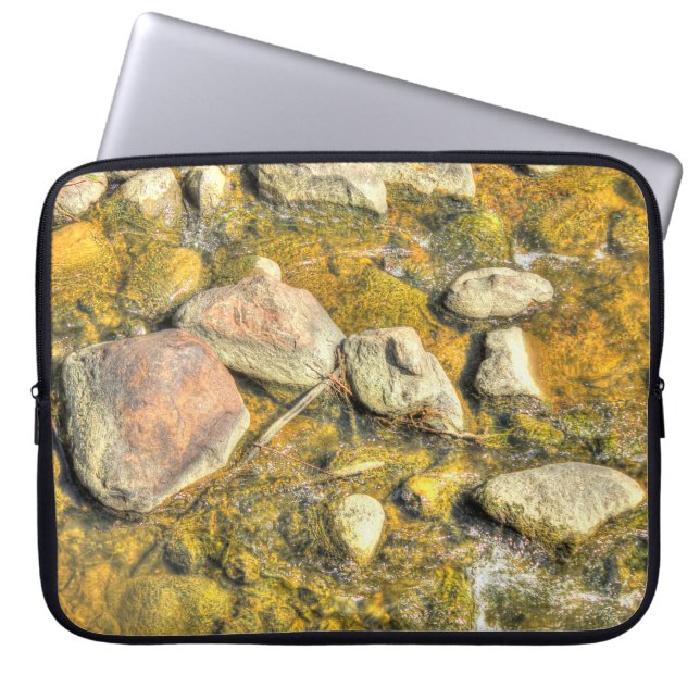 River Rocks Laptopschutzhülle (Vorderseite)