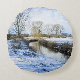 Riverside English Winter Walk - Personalisiert Rundes Kissen