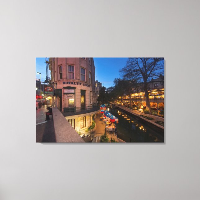 Riverwalk in der Abenddämmerung im Zentrum von San Leinwanddruck (Vorderseite)