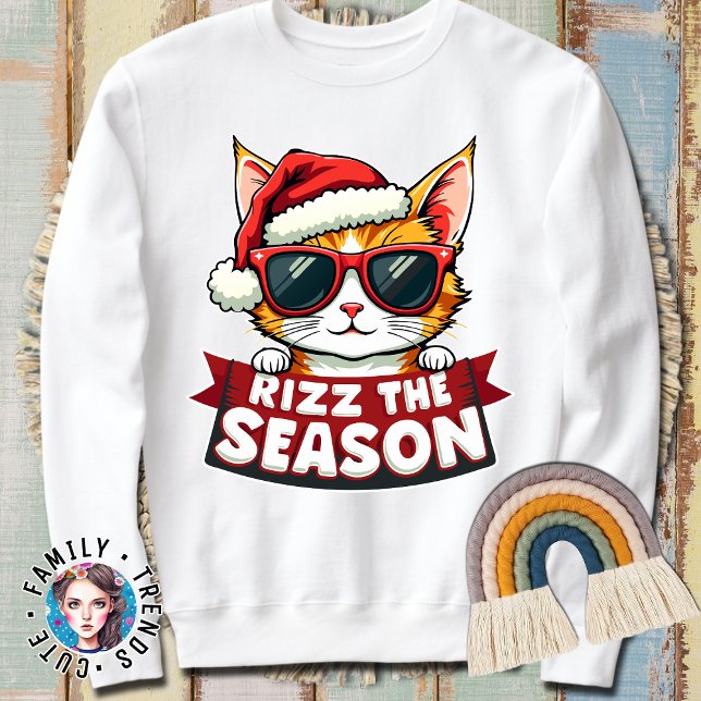 Rizz The Season Funny Christmas Rizzmas Cat Santa Sweatshirt (Von Creator hochgeladen)